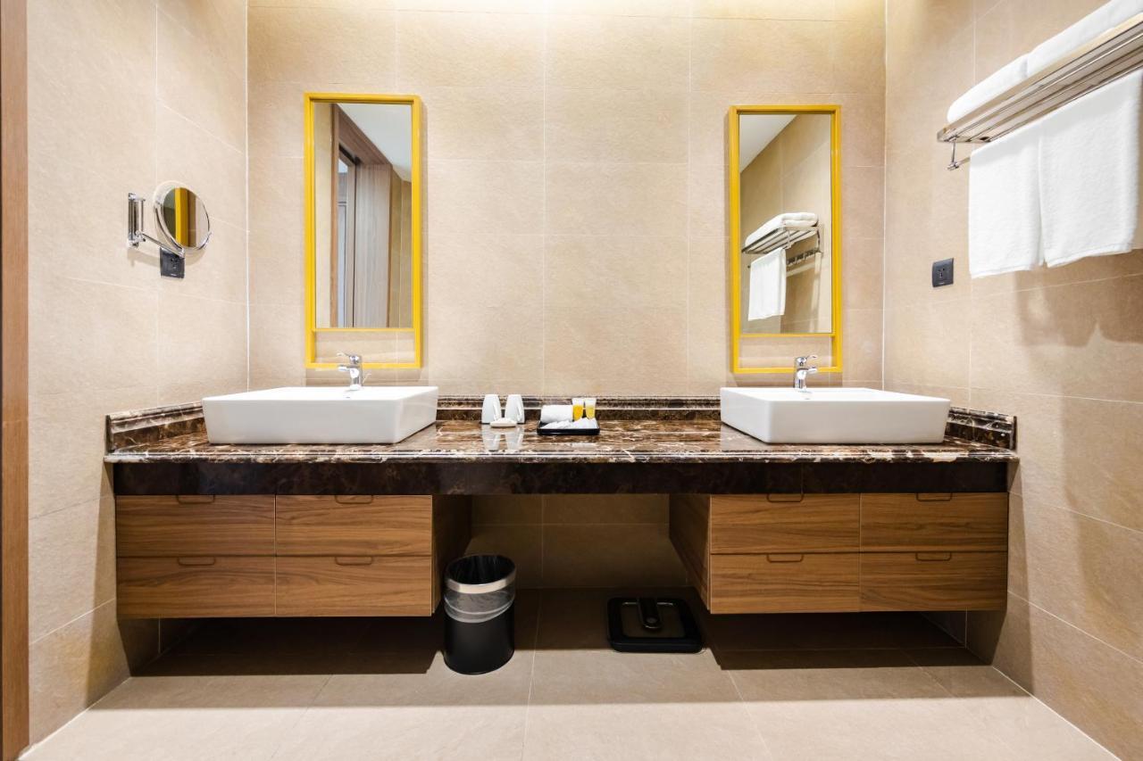Muong Thanh Luxury Ha Long Centre II Esterno foto