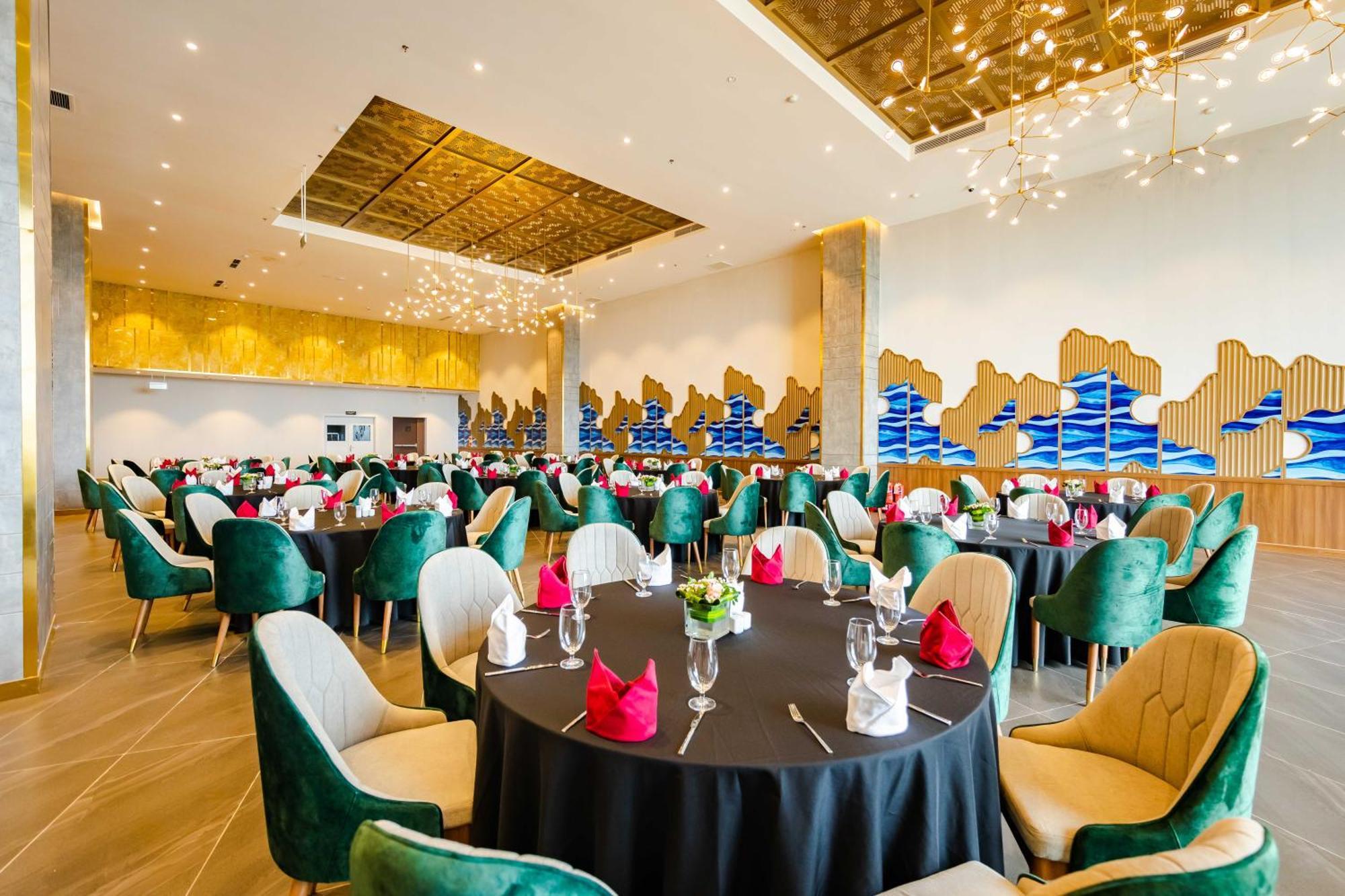 Muong Thanh Luxury Ha Long Centre II Esterno foto